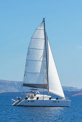 catamaran santorini day trips